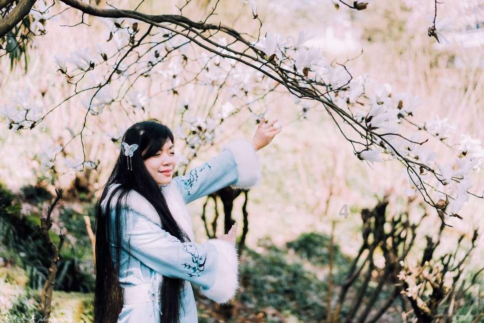 书香传递爱心 志愿服务乡村